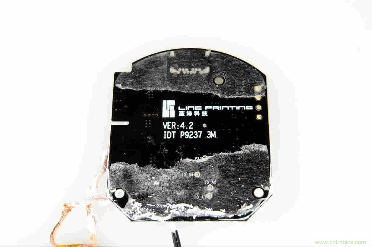 拆解對比：系出同門，小米、紫米無線充電器的差別有多大？