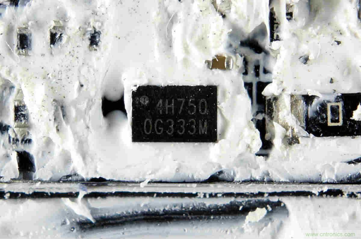 拆解對比：系出同門，小米、紫米無線充電器的差別有多大？