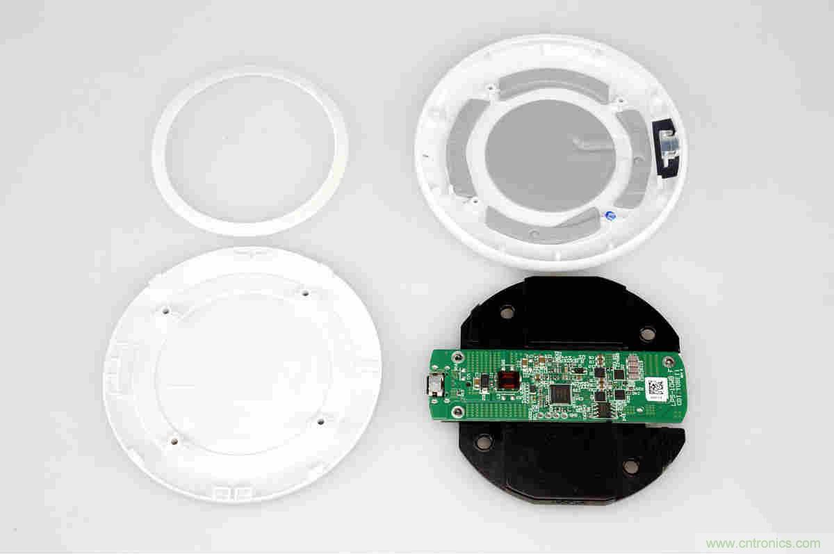 拆解對比：系出同門，小米、紫米無線充電器的差別有多大？