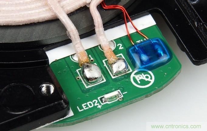 拆解對比：系出同門，小米、紫米無線充電器的差別有多大？