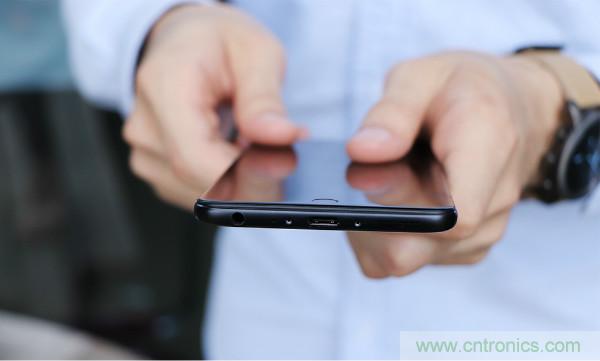 魅族M15拆解：做工精致，壓感Home鍵采用中國芯