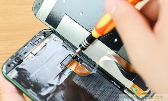 拆解黑鯊手機：多級直觸一體式液冷系統(tǒng)有什么門道？