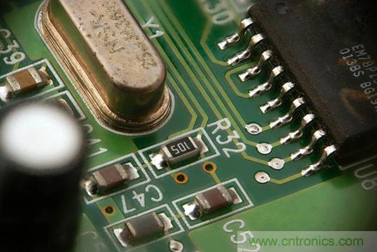 淺談晶體晶振區(qū)別、應(yīng)用范圍及用法