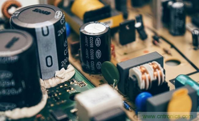 如何通過(guò)電阻串聯(lián)來(lái)實(shí)現(xiàn)電阻分壓？