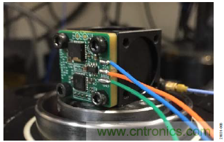 10kHz MEMS加速度計(jì)，提供4mA至20mA輸出，適合狀態(tài)監(jiān)控應(yīng)用