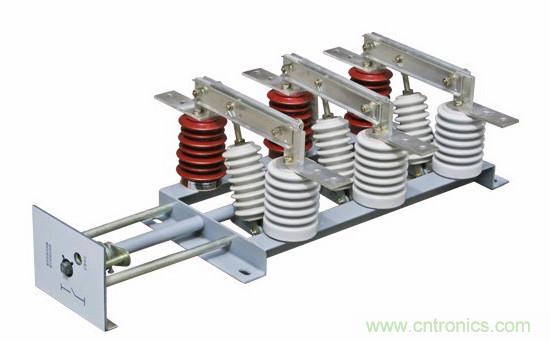 高壓斷路器的操作結(jié)構(gòu)有哪幾種？和隔離開關(guān)有什么區(qū)別？